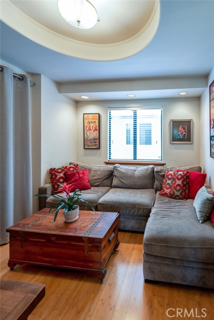 619 Avenue B, Redondo Beach, California 90277, 5 Bedrooms Bedrooms, ,3 BathroomsBathrooms,Residential,Sold,Avenue B,SB21044524
