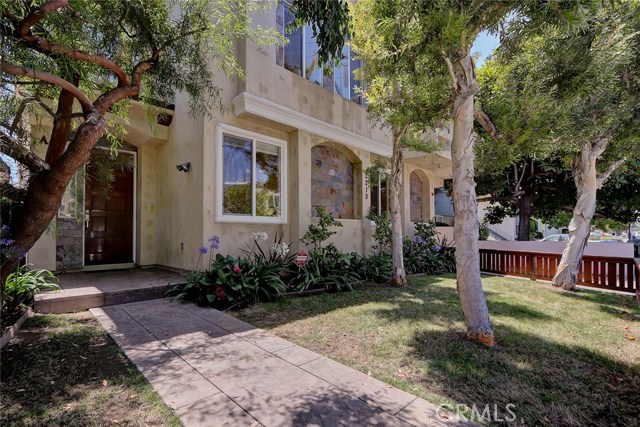 2210 Mathews Avenue, Redondo Beach, California 90278, 3 Bedrooms Bedrooms, ,2 BathroomsBathrooms,Residential,Sold,Mathews,SB19170590