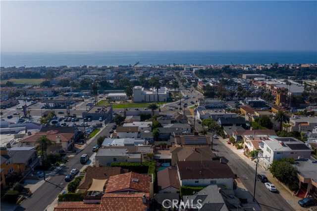 905 14th Street, Hermosa Beach, California 90254, 3 Bedrooms Bedrooms, ,3 BathroomsBathrooms,Residential,Sold,14th,SB20226581