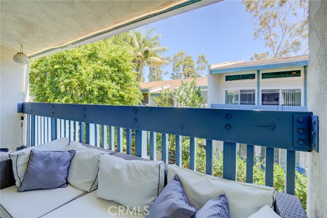 818 Camino Real, Redondo Beach, California 90277, 2 Bedrooms Bedrooms, ,2 BathroomsBathrooms,Residential,Sold,Camino Real,SB21166171