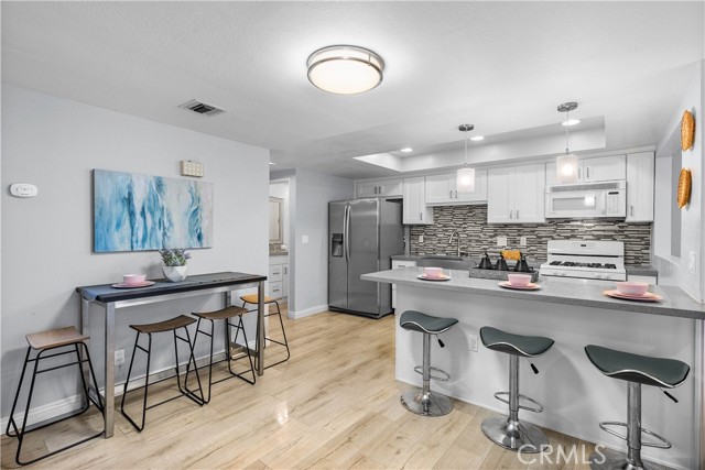 2603 Gates Avenue, Redondo Beach, California 90278, 3 Bedrooms Bedrooms, ,2 BathroomsBathrooms,Residential,Sold,Gates,SB21077665