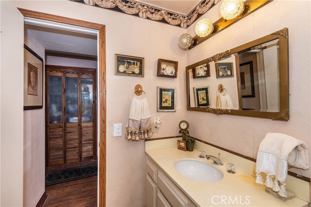 2200 Vanderbilt Lane, Redondo Beach, California 90278, 2 Bedrooms Bedrooms, ,2 BathroomsBathrooms,Residential,Sold,Vanderbilt,SB18281133