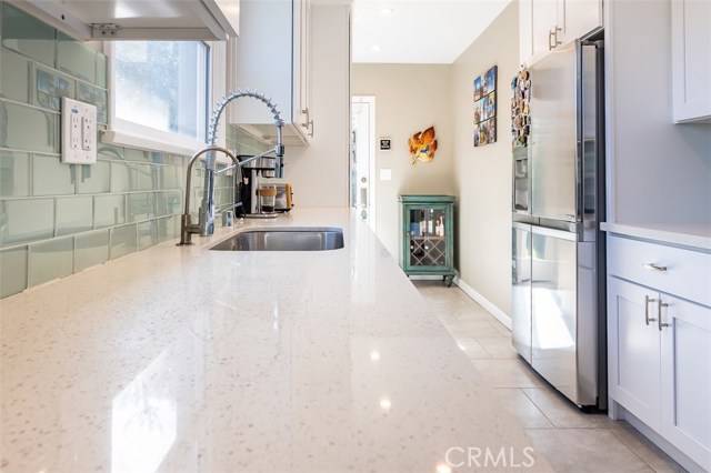 1426 Marine Avenue, Manhattan Beach, California 90266, 2 Bedrooms Bedrooms, ,1 BathroomBathrooms,Residential,Sold,Marine,SB18274814