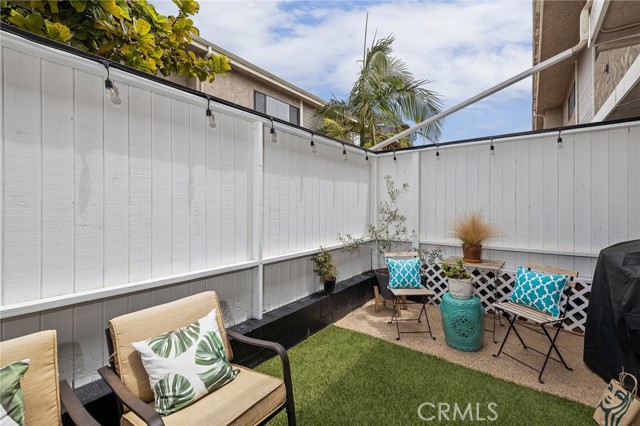 515 Meyer Lane, Redondo Beach, California 90278, 2 Bedrooms Bedrooms, ,1 BathroomBathrooms,Residential,Sold,Meyer,SB21117464