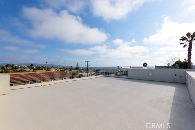 1260 Bonnie Brae Street, Hermosa Beach, California 90254, 4 Bedrooms Bedrooms, ,1 BathroomBathrooms,Residential,Sold,Bonnie Brae,SB17156766