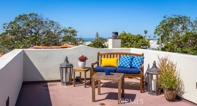 618 Maria Avenue, Redondo Beach, California 90277, 4 Bedrooms Bedrooms, ,2 BathroomsBathrooms,Residential,Sold,Maria,SB17056583