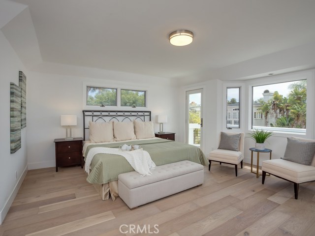 1009 4th Street, Hermosa Beach, California 90254, 4 Bedrooms Bedrooms, ,2 BathroomsBathrooms,Residential,Sold,4th,SB17172713