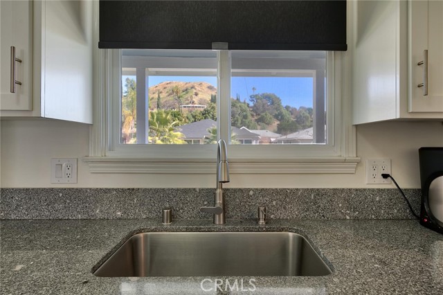 3 Bed Home for Sale in Sun Valley, California