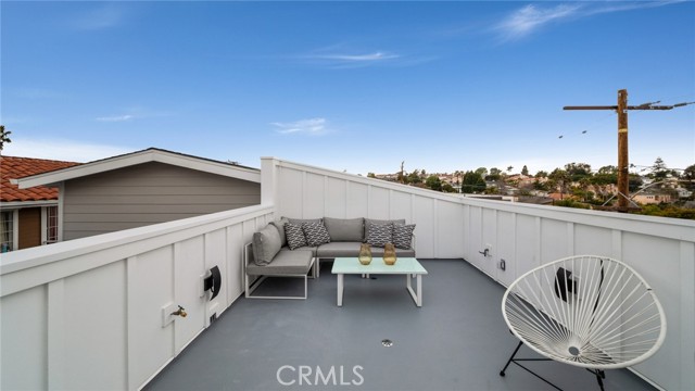 1904 Mathews Ave, Redondo Beach, California 90278, 5 Bedrooms Bedrooms, ,5 BathroomsBathrooms,Residential,Sold,Mathews Ave,PV21055128