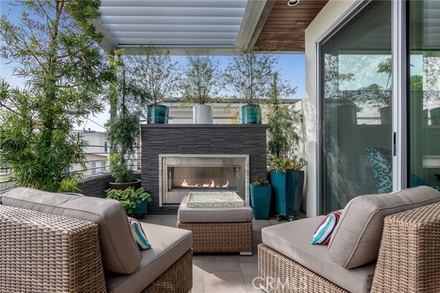 429 Marine Place, Manhattan Beach, California 90266, 4 Bedrooms Bedrooms, ,2 BathroomsBathrooms,Residential,Sold,Marine Place,SB21015394