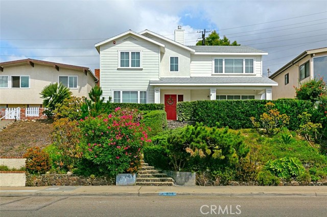 825 Anita Street, Redondo Beach, California 90278, 4 Bedrooms Bedrooms, ,3 BathroomsBathrooms,Residential,Sold,Anita,SB19217059