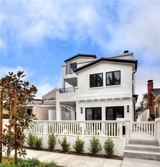 Photo of 608 Heliotrope Avenue, Corona del Mar, CA 92625