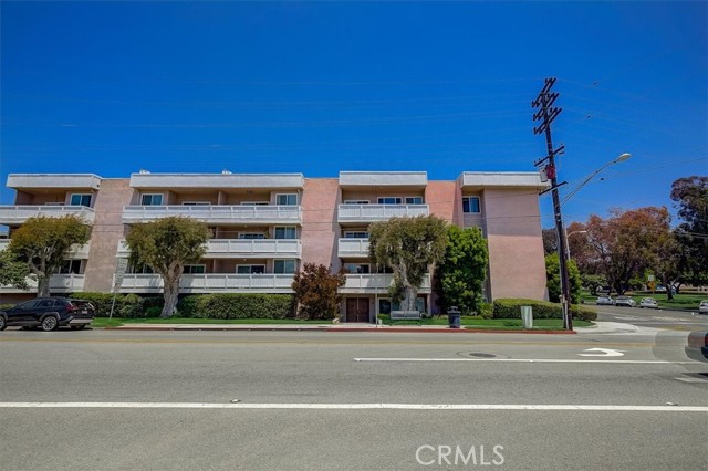 1321 Beryl Street, Redondo Beach, California 90277, 2 Bedrooms Bedrooms, ,2 BathroomsBathrooms,Residential,Sold,Beryl,PW21135198