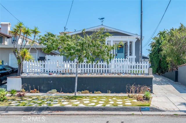 1012 Vincent Street, Redondo Beach, California 90277, 3 Bedrooms Bedrooms, ,1 BathroomBathrooms,Residential,Sold,Vincent,SB21177089