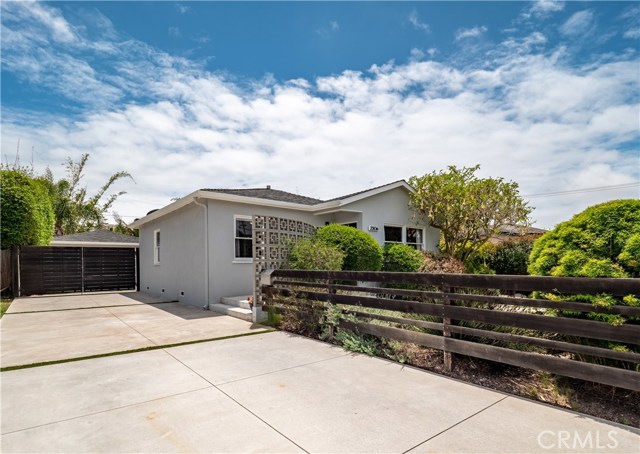 2306 Graham Avenue, Redondo Beach, California 90278, 2 Bedrooms Bedrooms, ,2 BathroomsBathrooms,Residential,Sold,Graham,PW20085623