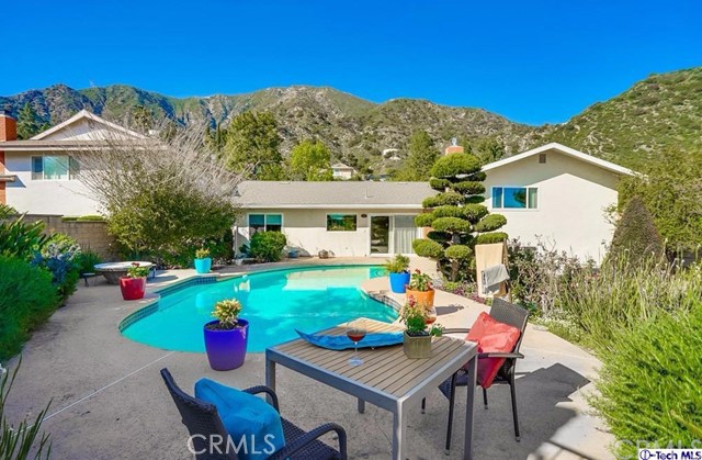 Photo of 2630 Willowhaven Drive, La Crescenta, CA 91214