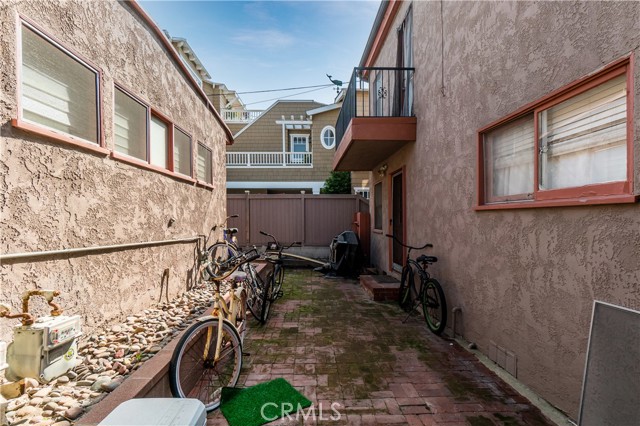 1838 Manhattan Avenue, Hermosa Beach, California 90254, 4 Bedrooms Bedrooms, ,3 BathroomsBathrooms,Residential,Sold,Manhattan,SB21032033