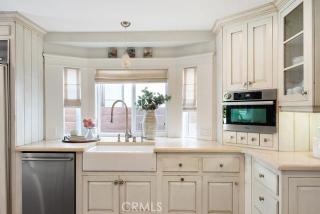 1724 Walnut Avenue, Manhattan Beach, California 90266, 4 Bedrooms Bedrooms, ,3 BathroomsBathrooms,Residential,Sold,Walnut,SB21065266