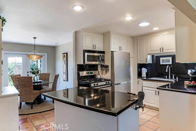 2001 Plant Ave Avenue, Redondo Beach, California 90278, 3 Bedrooms Bedrooms, ,2 BathroomsBathrooms,Residential,Sold,Plant Ave,SB17217335