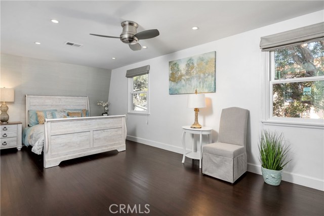 668 36th Street, Manhattan Beach, California 90266, 3 Bedrooms Bedrooms, ,2 BathroomsBathrooms,Residential,Sold,36th,SB21007690