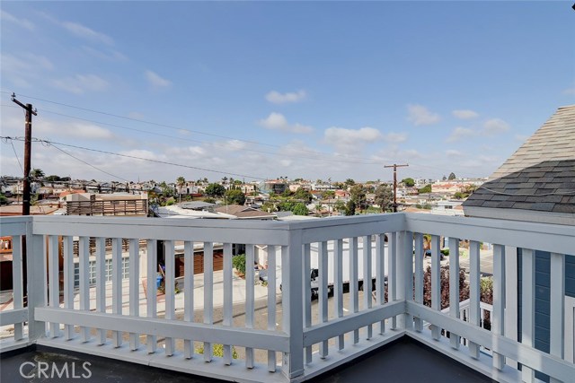 1610 Van Horne Lane, Redondo Beach, California 90278, 3 Bedrooms Bedrooms, ,3 BathroomsBathrooms,Residential,Sold,Van Horne,SB19217859