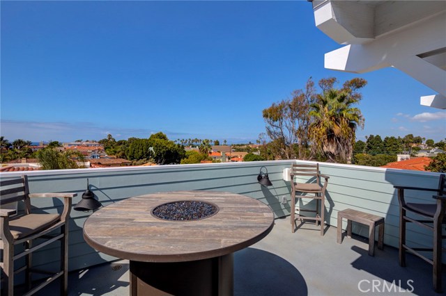 760 Avenue A, Redondo Beach, California 90277, 5 Bedrooms Bedrooms, ,2 BathroomsBathrooms,Residential,Sold,Avenue A,SB18247194