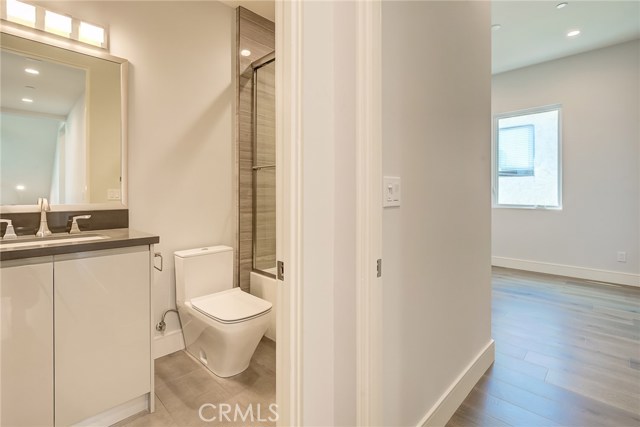 1807 Green Lane, Redondo Beach, California 90278, 5 Bedrooms Bedrooms, ,5 BathroomsBathrooms,Residential,Sold,Green,PV19214279