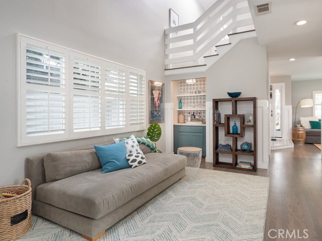 711 Irena Avenue, Redondo Beach, California 90277, 4 Bedrooms Bedrooms, ,2 BathroomsBathrooms,Residential,Sold,Irena,SB19226574