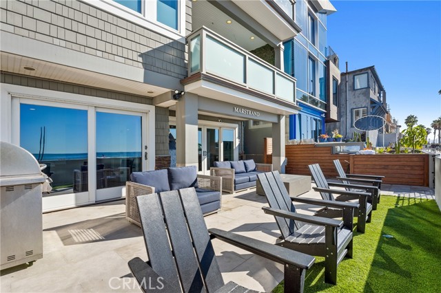 4112 The Strand, Manhattan Beach, California 90266, 4 Bedrooms Bedrooms, ,4 BathroomsBathrooms,Residential,Sold,The Strand,EV21093291