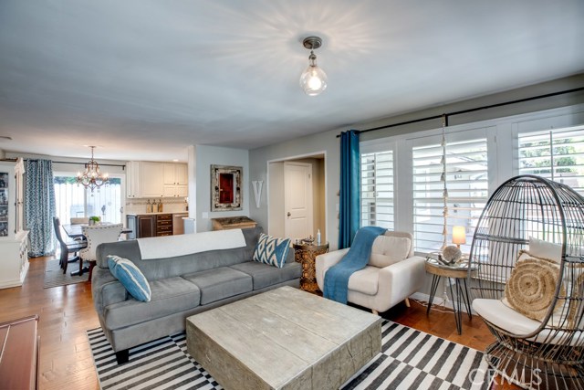 904 Knob Hill Avenue, Redondo Beach, California 90277, 4 Bedrooms Bedrooms, ,2 BathroomsBathrooms,Residential,Sold,Knob Hill,SB20157214