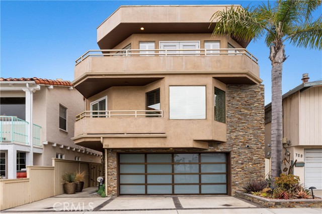 712 Highland Avenue, Manhattan Beach, California 90266, 3 Bedrooms Bedrooms, ,4 BathroomsBathrooms,Residential,Sold,Highland,SB21087613