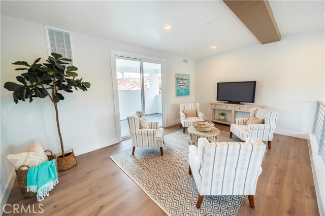 1108 Vincent Street, Redondo Beach, California 90277, 4 Bedrooms Bedrooms, ,3 BathroomsBathrooms,Residential,Sold,Vincent,SB18102479