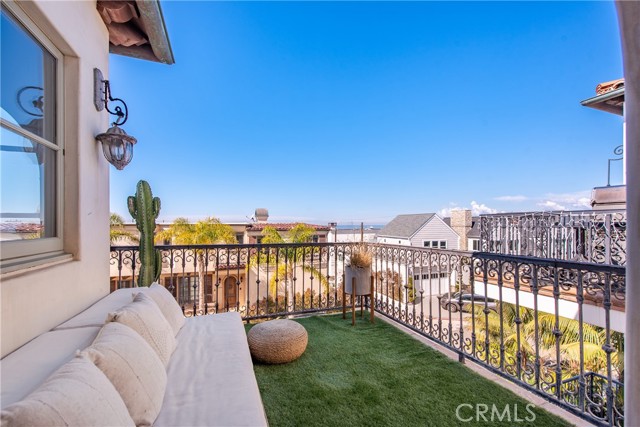 3104 Alma Avenue, Manhattan Beach, California 90266, 3 Bedrooms Bedrooms, ,4 BathroomsBathrooms,Residential,Sold,Alma,SB21051698