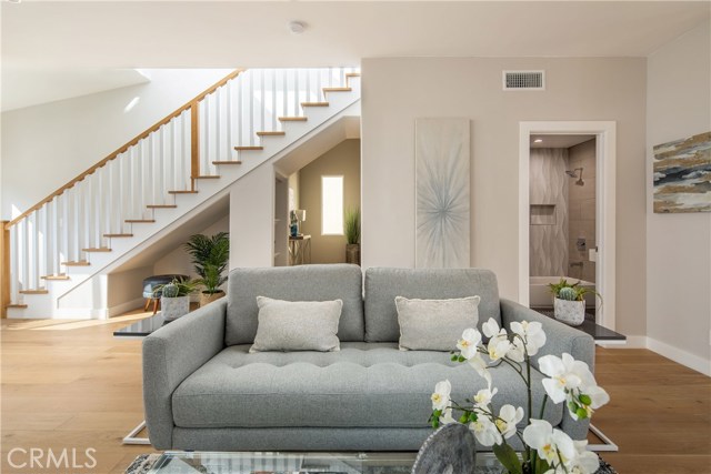 308 Francisca Avenue, Redondo Beach, California 90277, 4 Bedrooms Bedrooms, ,3 BathroomsBathrooms,Residential,Sold,Francisca,SB19268645