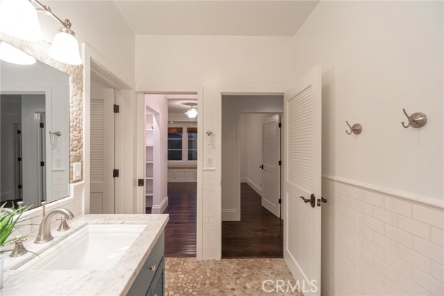 1111 8th Street, Hermosa Beach, California 90254, 4 Bedrooms Bedrooms, ,3 BathroomsBathrooms,Residential,Sold,8th,SB20223282