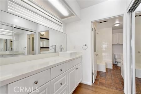 225 25th Street, Manhattan Beach, California 90266, 5 Bedrooms Bedrooms, ,4 BathroomsBathrooms,Residential,Sold,25th,SB19199643