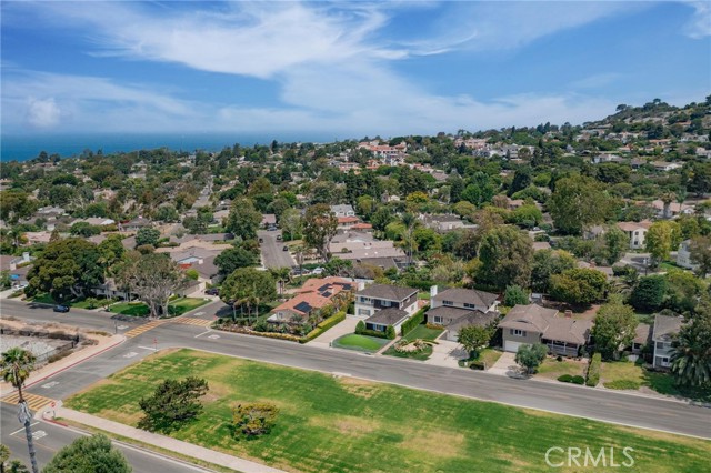 609 Paseo Lunado, Palos Verdes Estates, California 90274, 4 Bedrooms Bedrooms, ,3 BathroomsBathrooms,Residential,Sold,Paseo Lunado,PV21160159