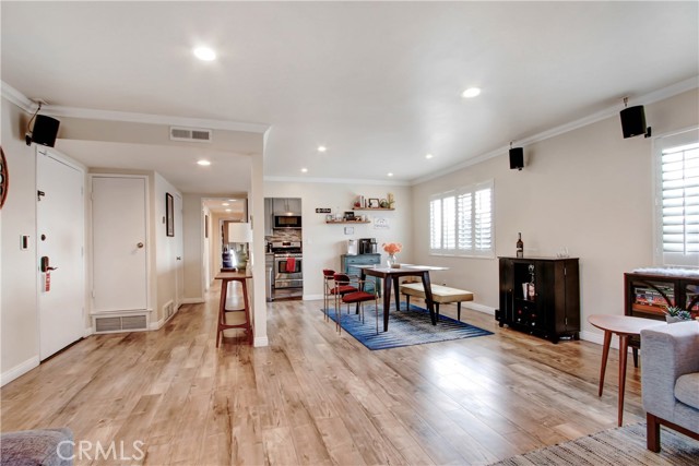 2 Bed Home for Sale in Van Nuys, California