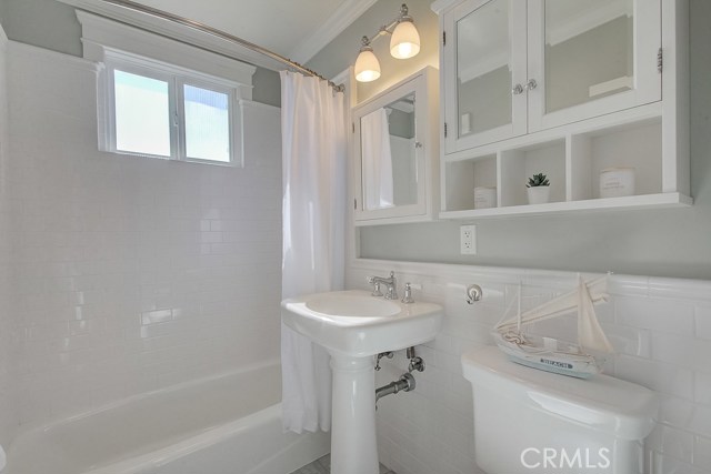 3619 Poinsettia Avenue, Manhattan Beach, California 90266, 3 Bedrooms Bedrooms, ,3 BathroomsBathrooms,Residential,Sold,Poinsettia,PW20142237