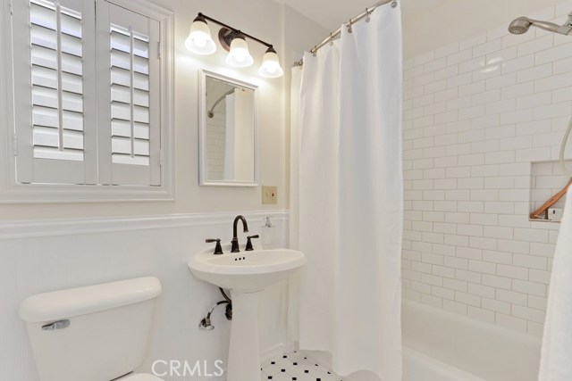 1703 Speyer Lane, Redondo Beach, California 90278, 3 Bedrooms Bedrooms, ,1 BathroomBathrooms,Residential,Sold,Speyer,SB20258559