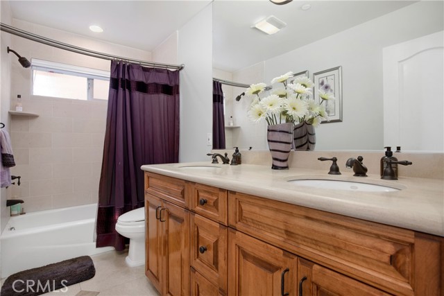 621 Broadway, Redondo Beach, California 90277, 4 Bedrooms Bedrooms, ,2 BathroomsBathrooms,Residential,Sold,Broadway,SB21036343