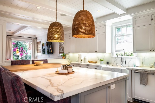 724 29th Street, Manhattan Beach, California 90266, 4 Bedrooms Bedrooms, ,3 BathroomsBathrooms,Residential,Sold,29th,SB19279046