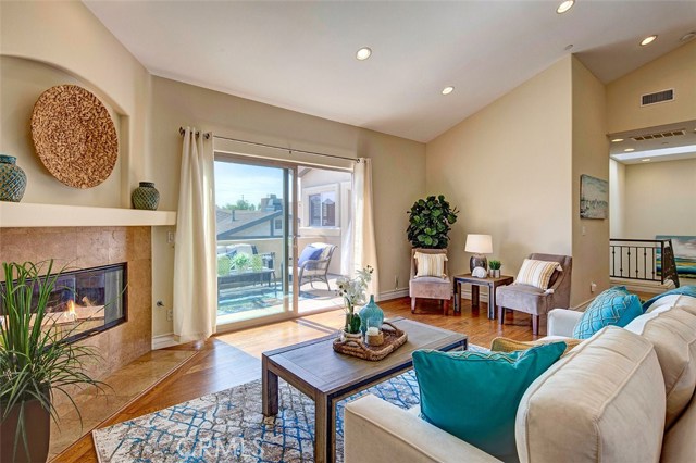 2111 Carnegie Lane, Redondo Beach, California 90278, 4 Bedrooms Bedrooms, ,2 BathroomsBathrooms,Residential,Sold,Carnegie,SB19206209