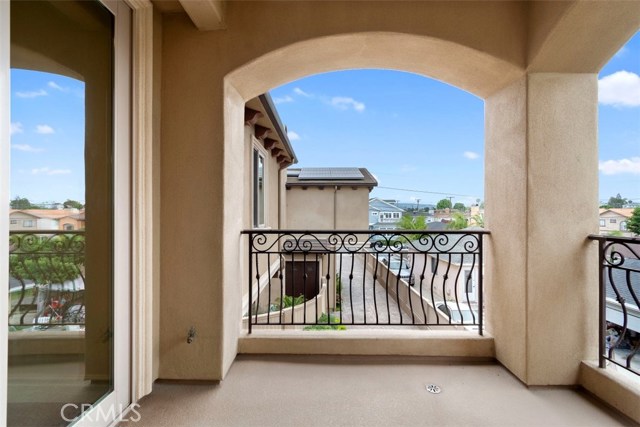 2607 Huntington Lane, Redondo Beach, California 90278, 4 Bedrooms Bedrooms, ,4 BathroomsBathrooms,Residential,Sold,Huntington,OC19146858