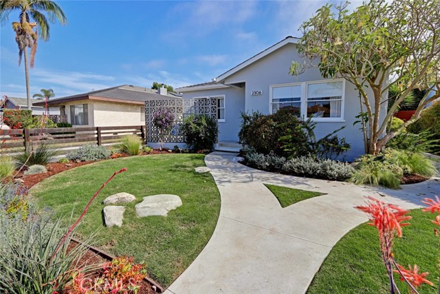 2306 Graham Avenue, Redondo Beach, California 90278, 2 Bedrooms Bedrooms, ,2 BathroomsBathrooms,Residential,Sold,Graham,SB18096314