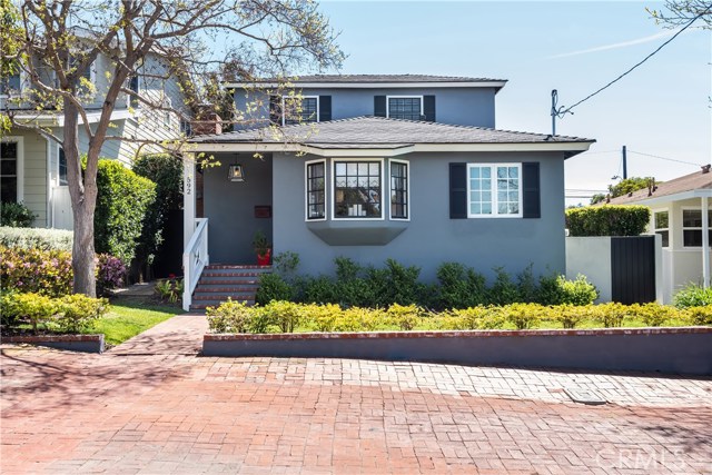 592 33rd Street, Manhattan Beach, California 90266, 3 Bedrooms Bedrooms, ,3 BathroomsBathrooms,Residential,Sold,33rd,SB19082655