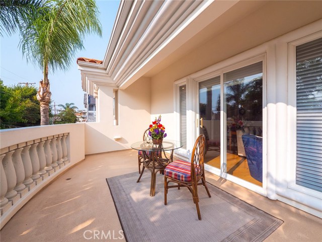 116 Juanita Avenue, Redondo Beach, California 90277, 3 Bedrooms Bedrooms, ,2 BathroomsBathrooms,Residential,Sold,Juanita,RS20193868