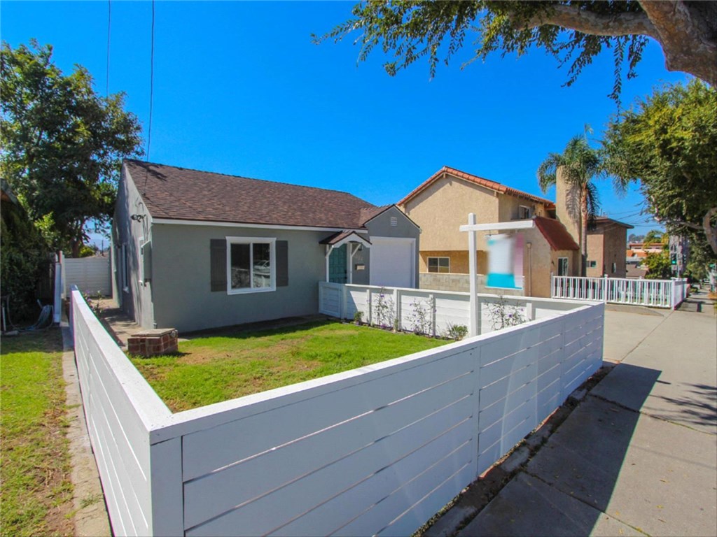 2004 Grant Avenue, Redondo Beach, California 90278, ,Residential Income,Sold,Grant,WS17217993