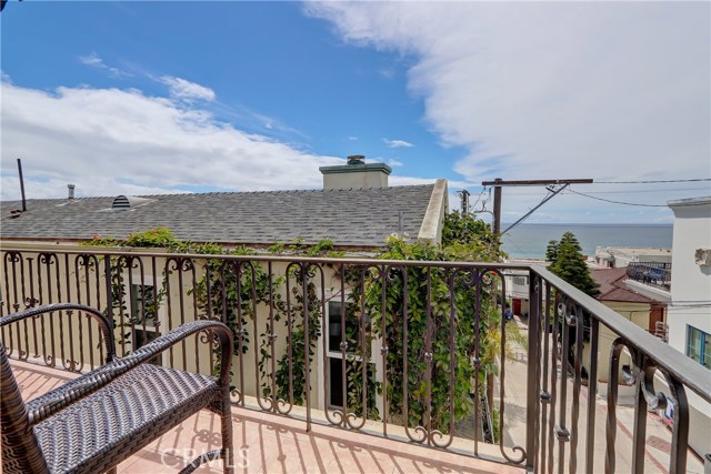 3105 Alma Avenue, Manhattan Beach, California 90266, 3 Bedrooms Bedrooms, ,3 BathroomsBathrooms,Residential,Sold,Alma,SB20213387