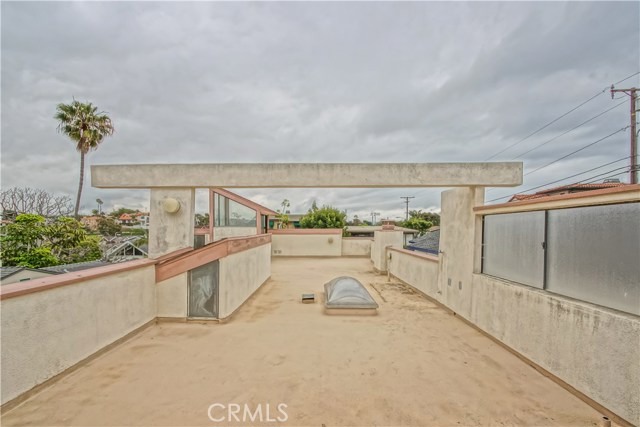 511 Marine Avenue, Manhattan Beach, California 90266, 3 Bedrooms Bedrooms, ,2 BathroomsBathrooms,Residential,Sold,Marine,SB19078478